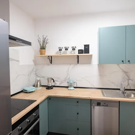 Comfortable Centric Steps From The Appartement