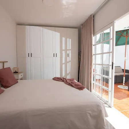 Apartment Comfortable Centric Steps From The